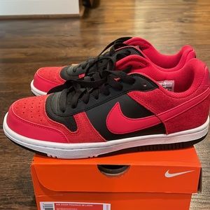 Nike Mens Shoes Size 7.5